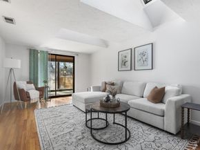 51 Himoor Cir, Randolph MA 02368