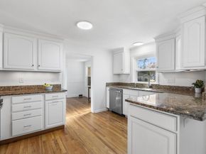 51 Himoor Cir, Randolph MA 02368