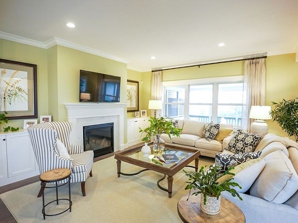 42 Outlook East 42, Plymouth MA 02360