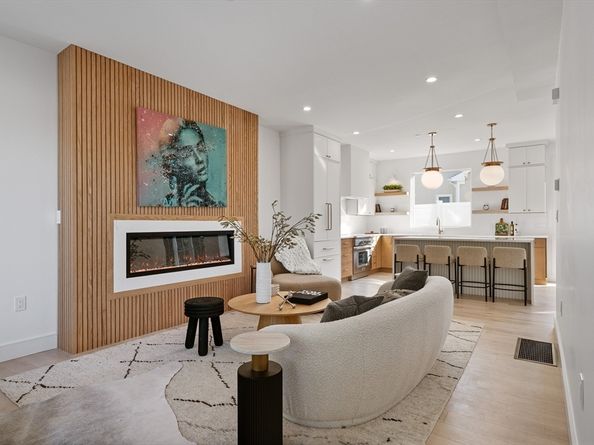 15 Jewett Pl C, Newton MA 02458