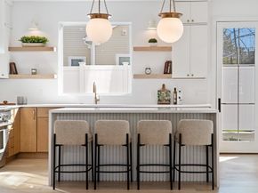 15 Jewett Pl C, Newton MA 02458