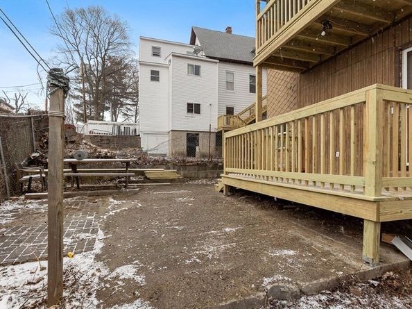 14 Hancock St, Worcester MA 01610