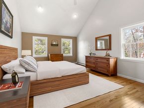 4 Barberry Ln, West Newbury MA 01985