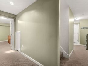 4 Barberry Ln, West Newbury MA 01985