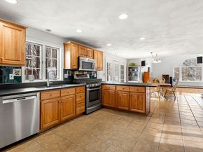 4 Barberry Ln, West Newbury MA 01985