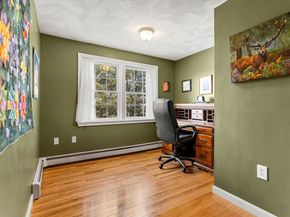 4 Barberry Ln, West Newbury MA 01985