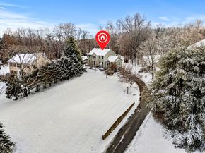 4 Barberry Ln, West Newbury MA 01985