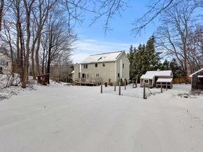 4 Barberry Ln, West Newbury MA 01985