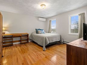 4 Barberry Ln, West Newbury MA 01985