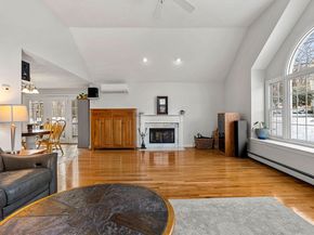 4 Barberry Ln, West Newbury MA 01985