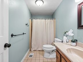 29 Dominion Rd, Worcester MA 01605