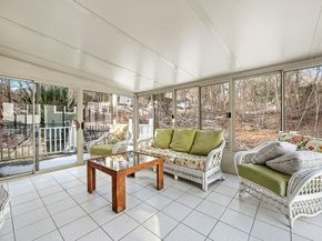 29 Dominion Rd, Worcester MA 01605