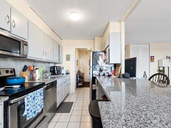 50 Longwood Ave 712, Brookline MA 02446