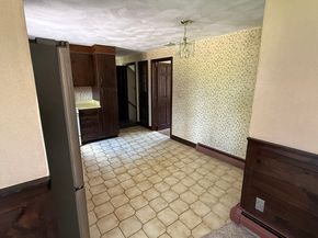48 Tolland Rd, North Andover MA 01845
