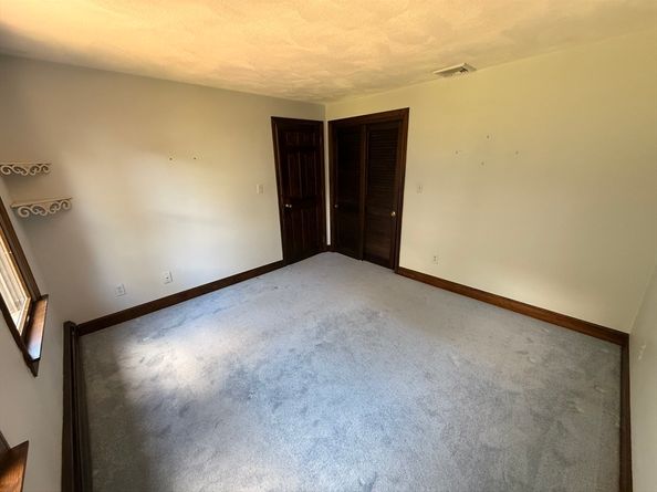 48 Tolland Rd, North Andover MA 01845