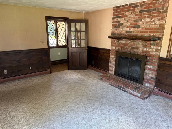 48 Tolland Rd, North Andover MA 01845