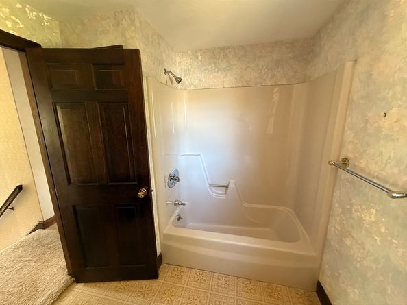48 Tolland Rd, North Andover MA 01845