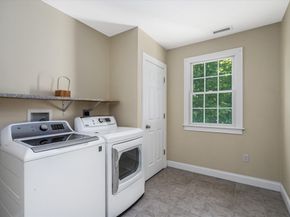 63 Uxbridge Rd, Sutton MA 01590