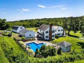 63 Uxbridge Rd, Sutton MA 01590