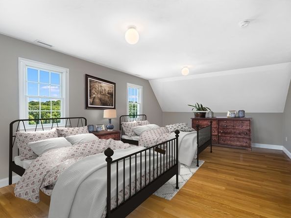 63 Uxbridge Rd, Sutton MA 01590