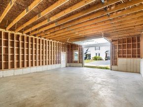 63 Uxbridge Rd, Sutton MA 01590