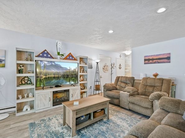 19 Eaglehead Terrace 4, Shrewsbury MA 01545