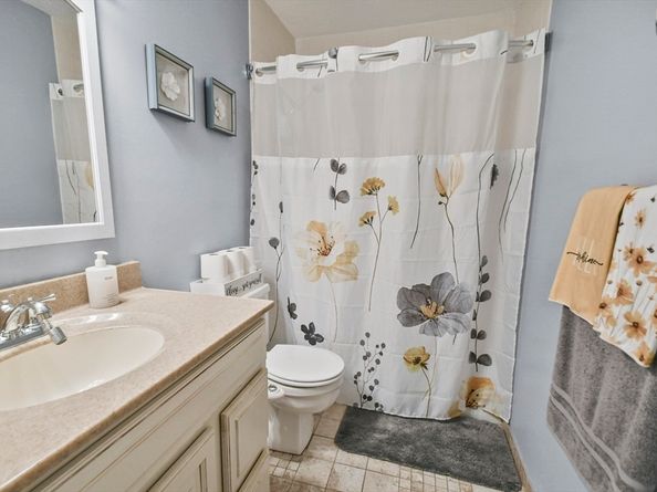 19 Eaglehead Terrace 4, Shrewsbury MA 01545