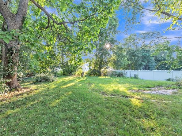 42 Myrtle St, Norwood MA 02062