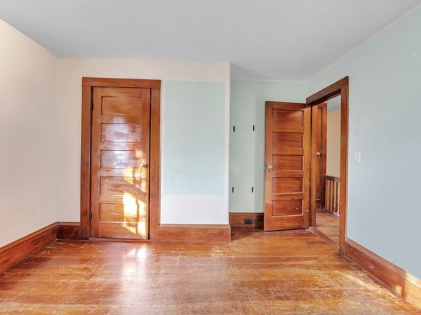 42 Myrtle St, Norwood MA 02062