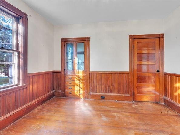 42 Myrtle St, Norwood MA 02062