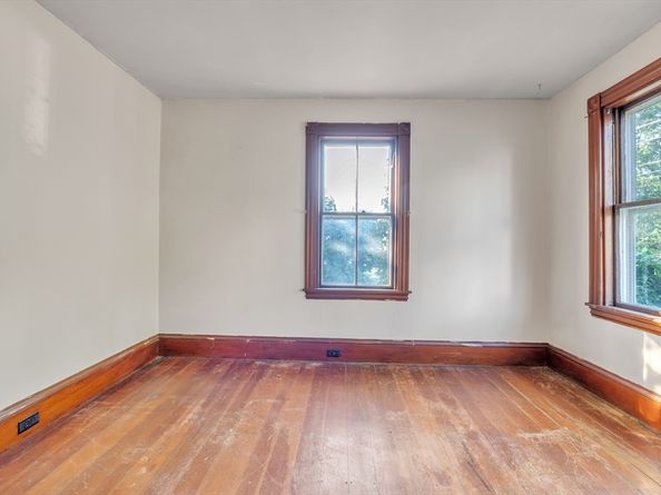 42 Myrtle St, Norwood MA 02062