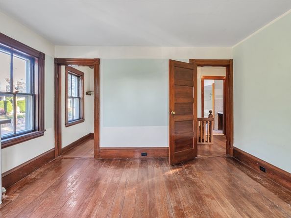 42 Myrtle St, Norwood MA 02062