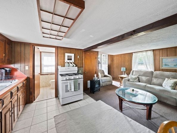 74 Elm St, Marshfield MA 02050