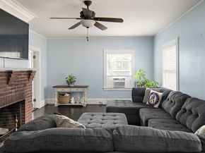15 E Grove St, Middleboro MA 02346