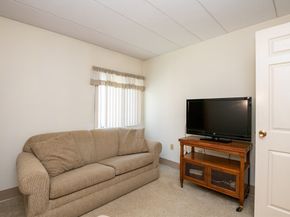 3 Ledgewood Way 6, Peabody MA 01960