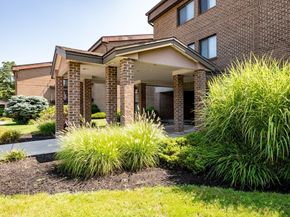 3 Ledgewood Way 6, Peabody MA 01960