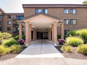 3 Ledgewood Way 6, Peabody MA 01960