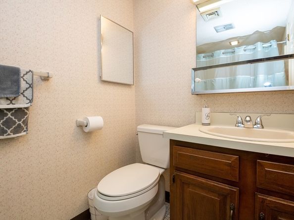3 Ledgewood Way 6, Peabody MA 01960
