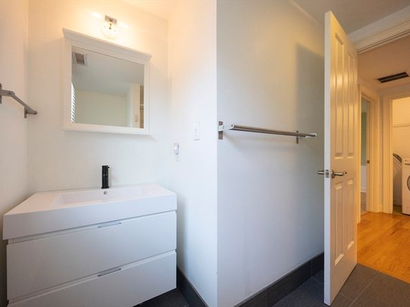 105 Watertown St 105, Watertown MA 02472