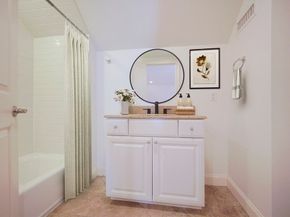 105 Watertown St 105, Watertown MA 02472