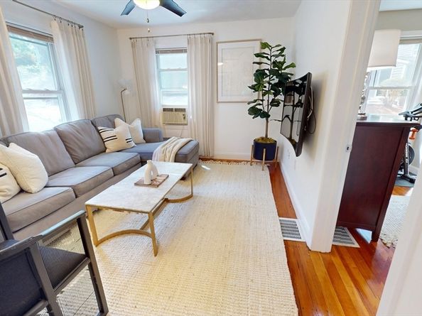 7 Penny Hill Rd, Melrose MA 02176