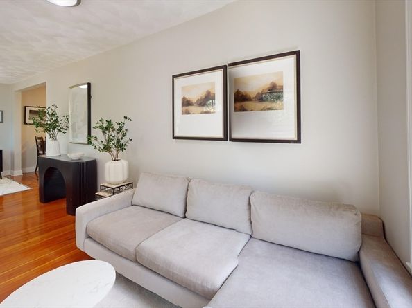 7 Penny Hill Rd, Melrose MA 02176