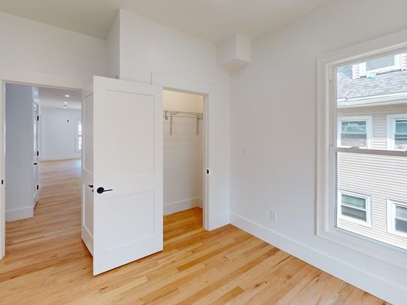 151 Townsend 2L, Boston MA 02121