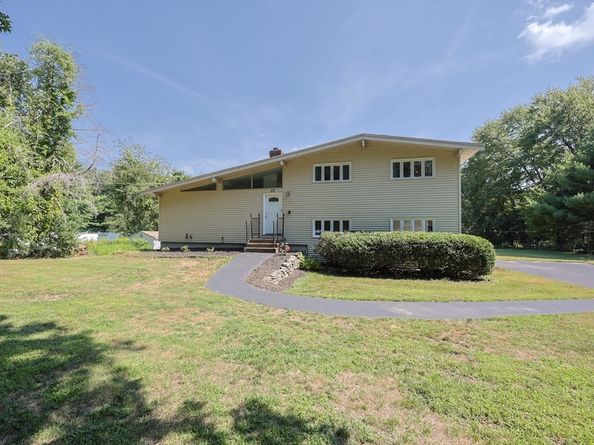 238 Brewer Street, Northborough MA 01532
