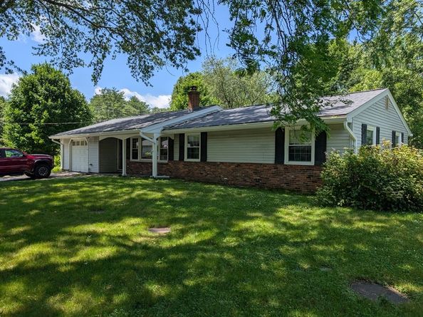 4 Allen Lane, Ipswich MA 01938