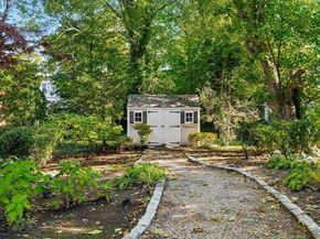 5 Elmwood Rd, Marblehead MA 01945