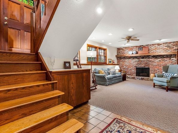 5 Elmwood Rd, Marblehead MA 01945