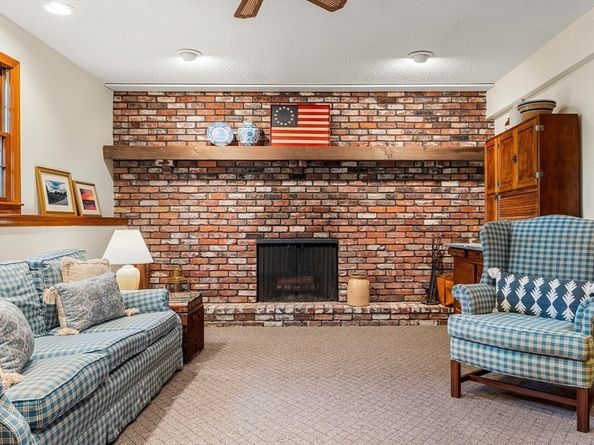 5 Elmwood Rd, Marblehead MA 01945