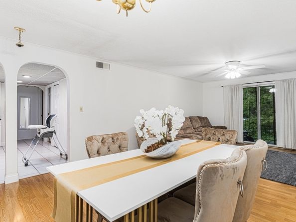 18 Shadowbrook Lane 40, Milford MA 01757