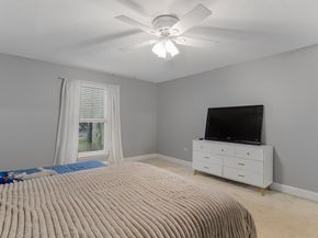 18 Shadowbrook Lane 40, Milford MA 01757
